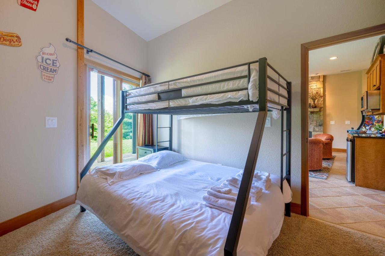 --Mountain Chalet Getaway With Breathtaking View Next To Tail Of Dragon-- Robbinsville Bagian luar foto