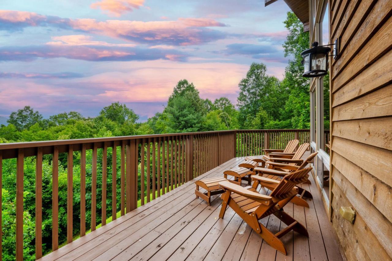 --Mountain Chalet Getaway With Breathtaking View Next To Tail Of Dragon-- Robbinsville Bagian luar foto